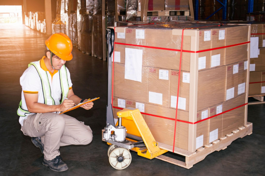 mengoptimalkan biaya logistik internasional